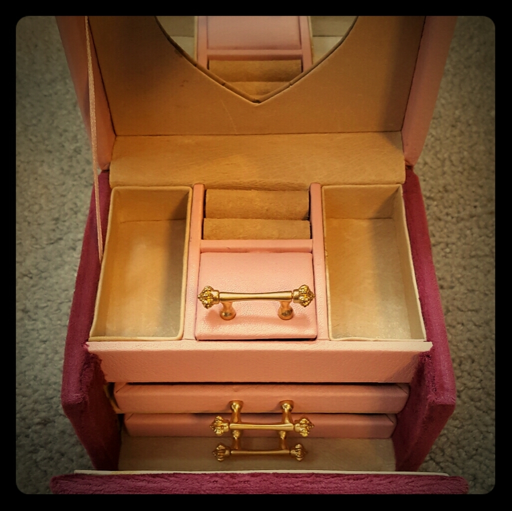 Like New Juicy Couture Soft Travel Jewelry Box